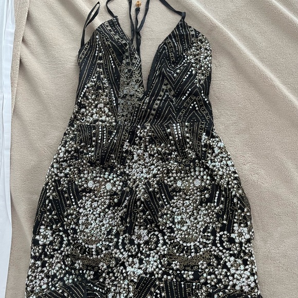 Exquisitely Gorgeous Black Glitter Ruffled Lace-Up Mini Dress - Picture 9 of 9